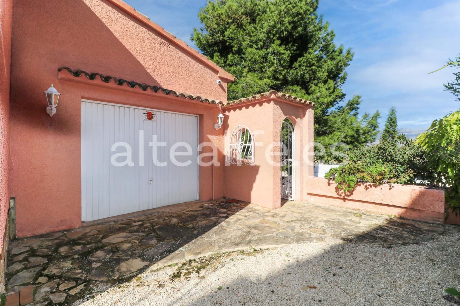4 soveværelse Villa til salg i Alfaz del Pi / L'Alfas del Pi med swimmingpool garage - € 620.000 (Ref: 9589330)
