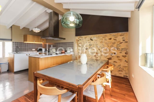 Hus til salgs i Altea - € 500 000 (Ref: 9618627)