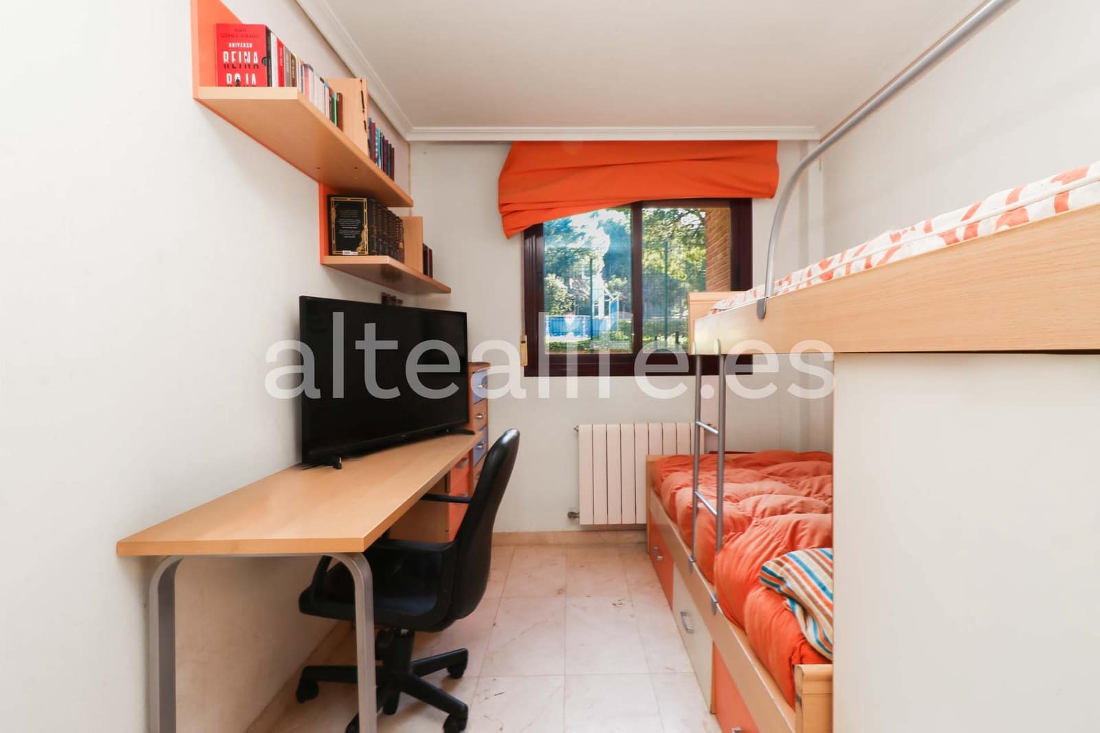 3 makuuhuone Bungalow myytävänä paikassa La Nucia mukana uima-altaan 
autotalli - 310 000 € (Ref: 9629216)