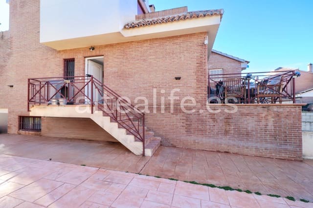 3 makuuhuone Bungalow myytävänä paikassa El Tossal - Bello Horizonte  , La Nucia mukana uima-altaan 
autotalli - 310 000 € (Ref: 9629216)