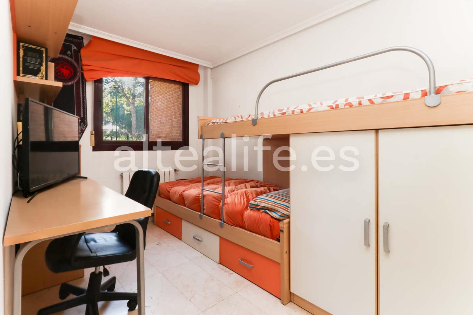 3 makuuhuone Bungalow myytävänä paikassa La Nucia mukana uima-altaan 
autotalli - 310 000 € (Ref: 9629216)