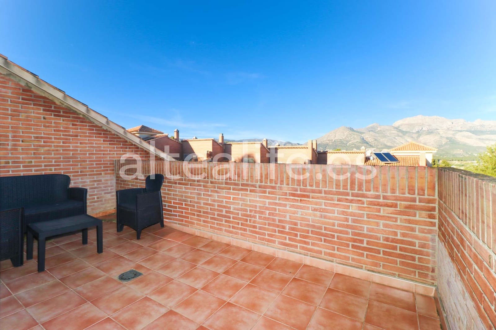 3 makuuhuone Bungalow myytävänä paikassa La Nucia mukana uima-altaan 
autotalli - 310 000 € (Ref: 9629216)