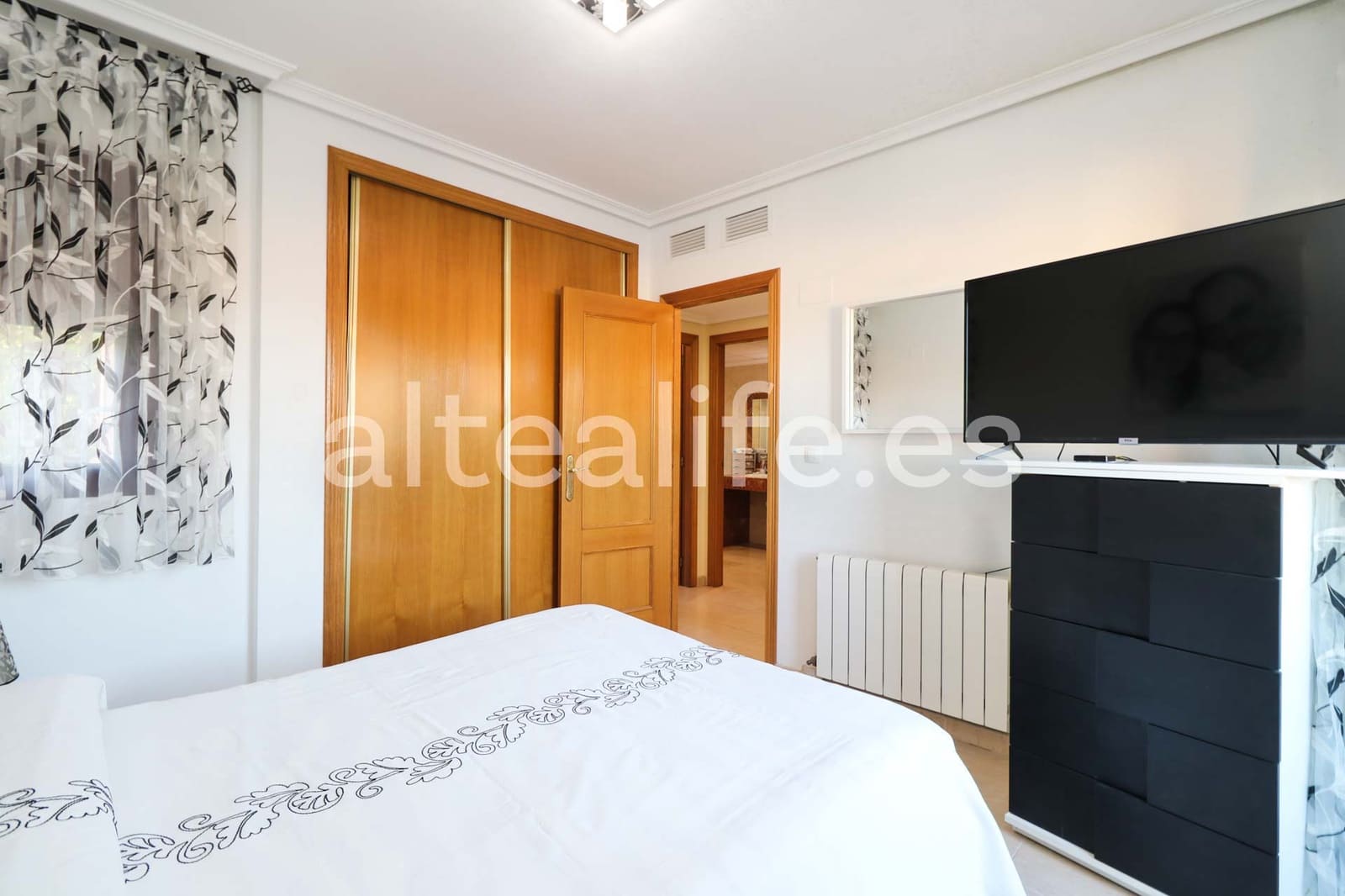 3 makuuhuone Bungalow myytävänä paikassa La Nucia mukana uima-altaan 
autotalli - 310 000 € (Ref: 9629216)