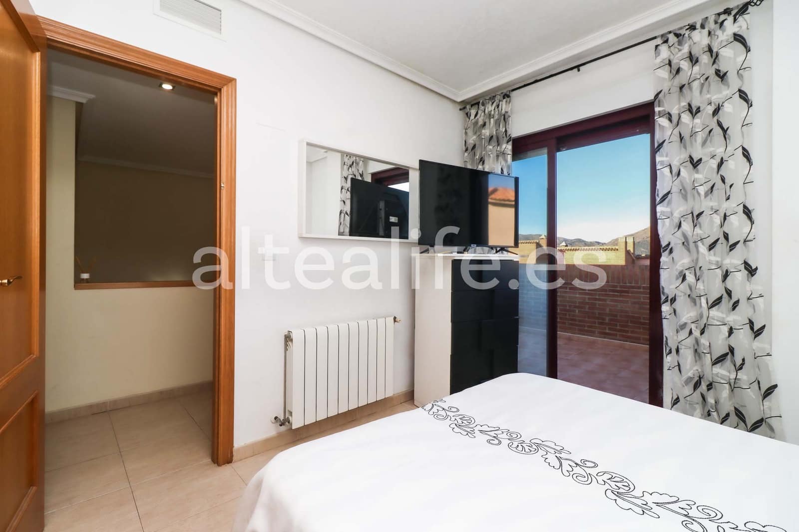 3 makuuhuone Bungalow myytävänä paikassa La Nucia mukana uima-altaan 
autotalli - 310 000 € (Ref: 9629216)