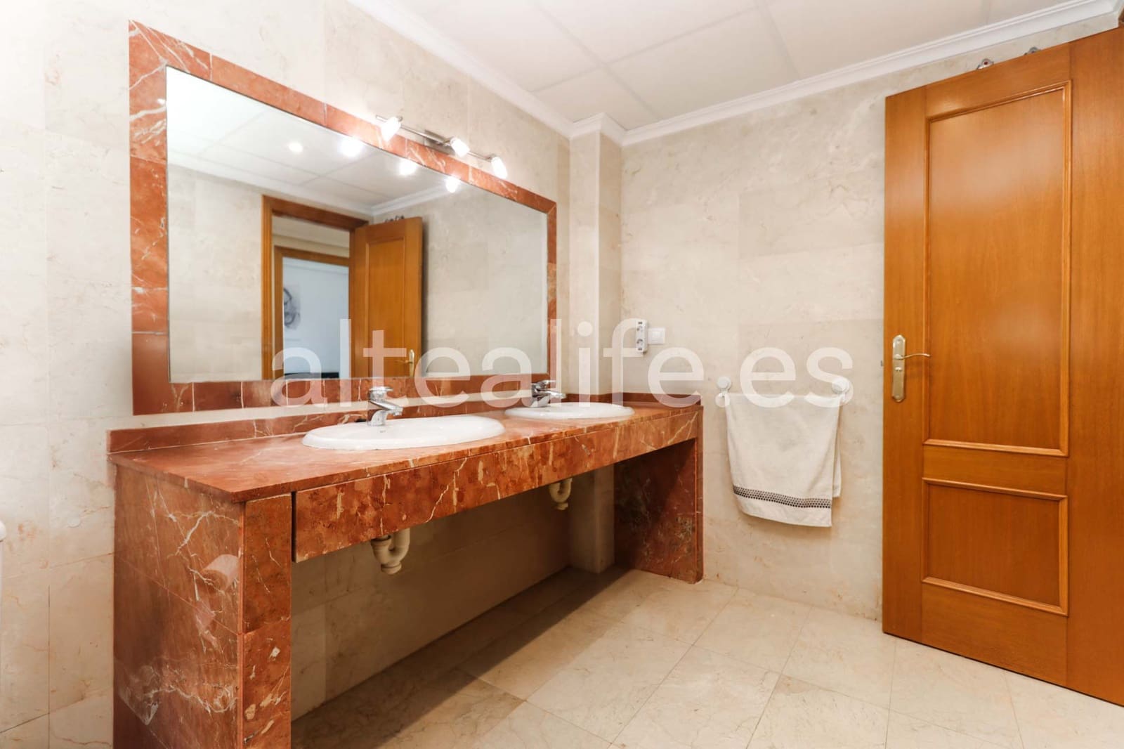 3 makuuhuone Bungalow myytävänä paikassa La Nucia mukana uima-altaan 
autotalli - 310 000 € (Ref: 9629216)