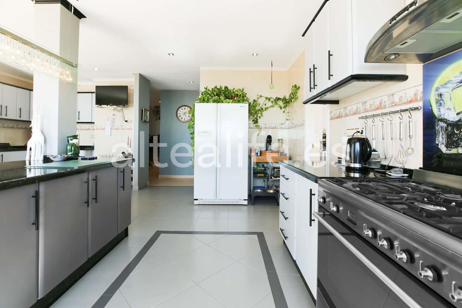 5 slaapkamer Villa te koop in Altea met zwembad garage - € 1.200.000 (Ref: 9650774)