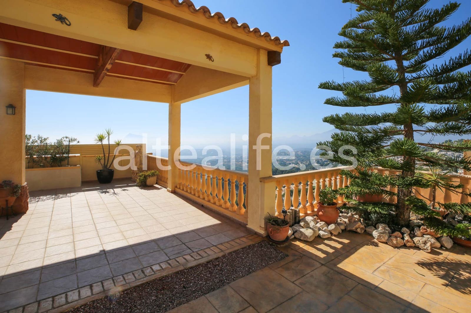 5 slaapkamer Villa te koop in Altea met zwembad garage - € 1.200.000 (Ref: 9650774)