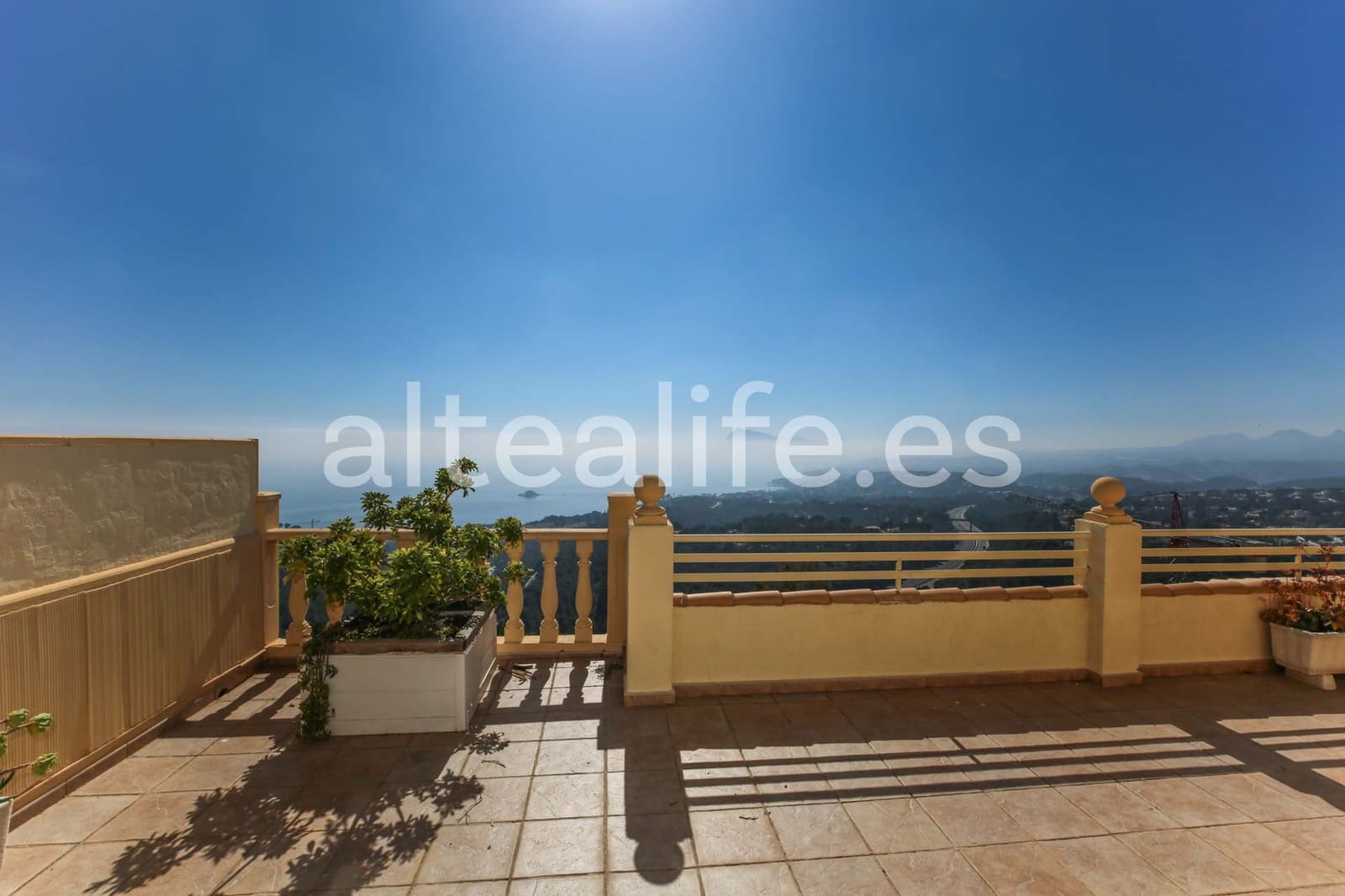 5 slaapkamer Villa te koop in Altea met zwembad garage - € 1.200.000 (Ref: 9650774)