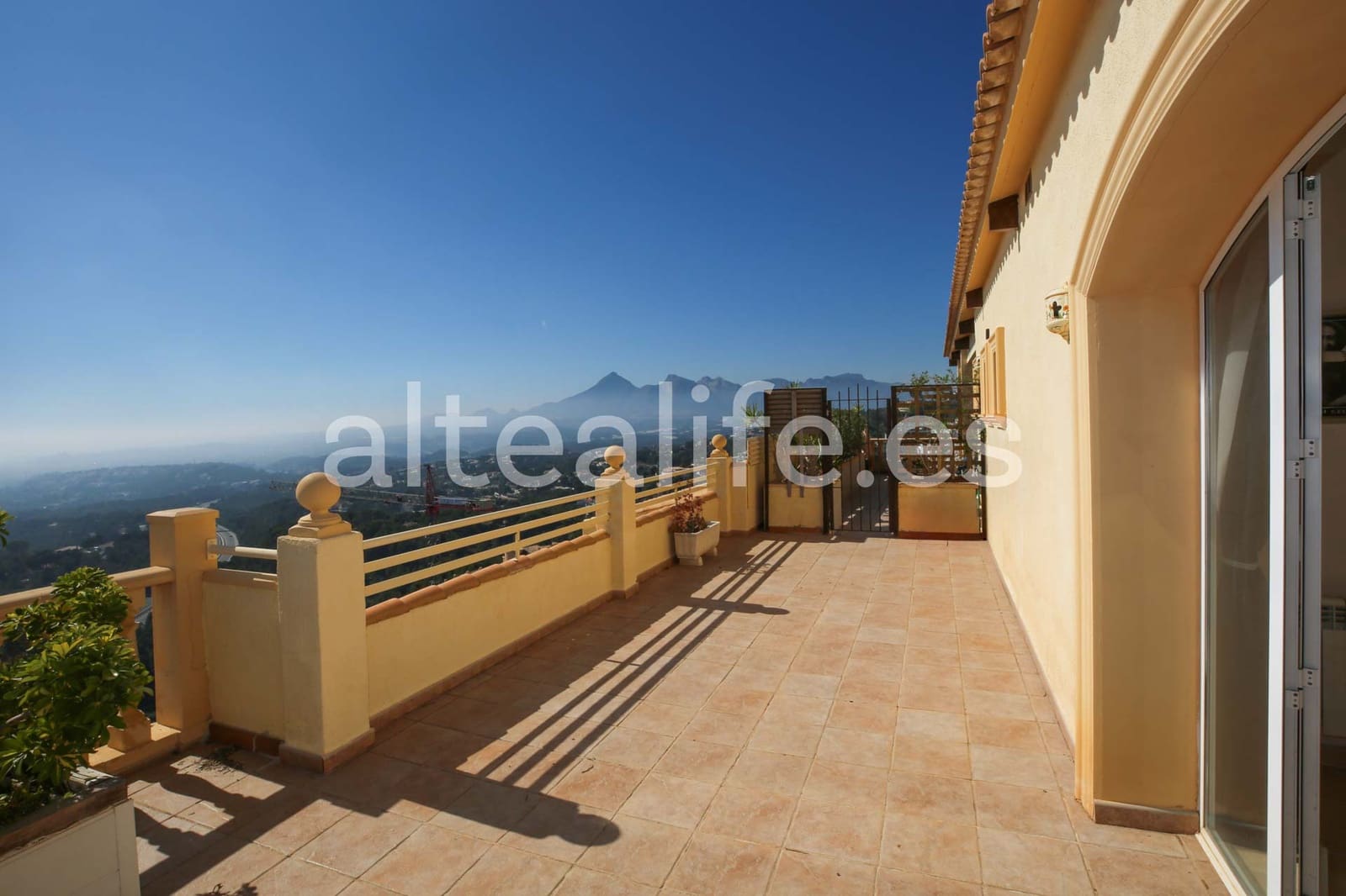 5 slaapkamer Villa te koop in Altea met zwembad garage - € 1.200.000 (Ref: 9650774)