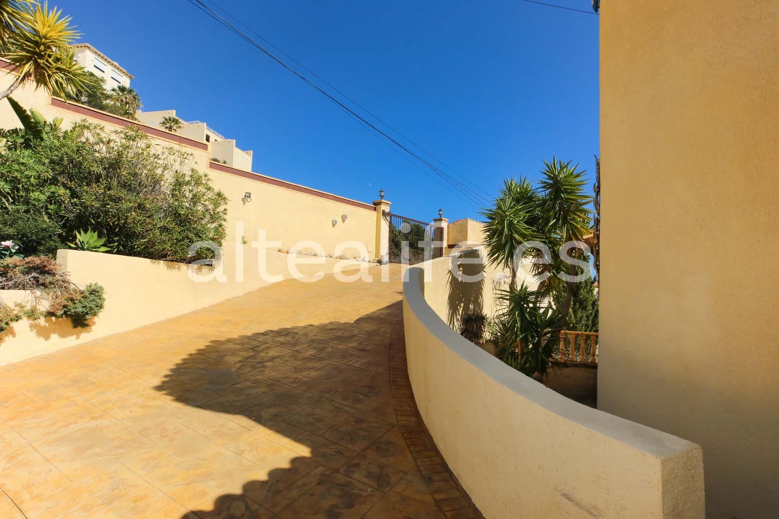5 slaapkamer Villa te koop in Altea met zwembad garage - € 1.200.000 (Ref: 9650774)