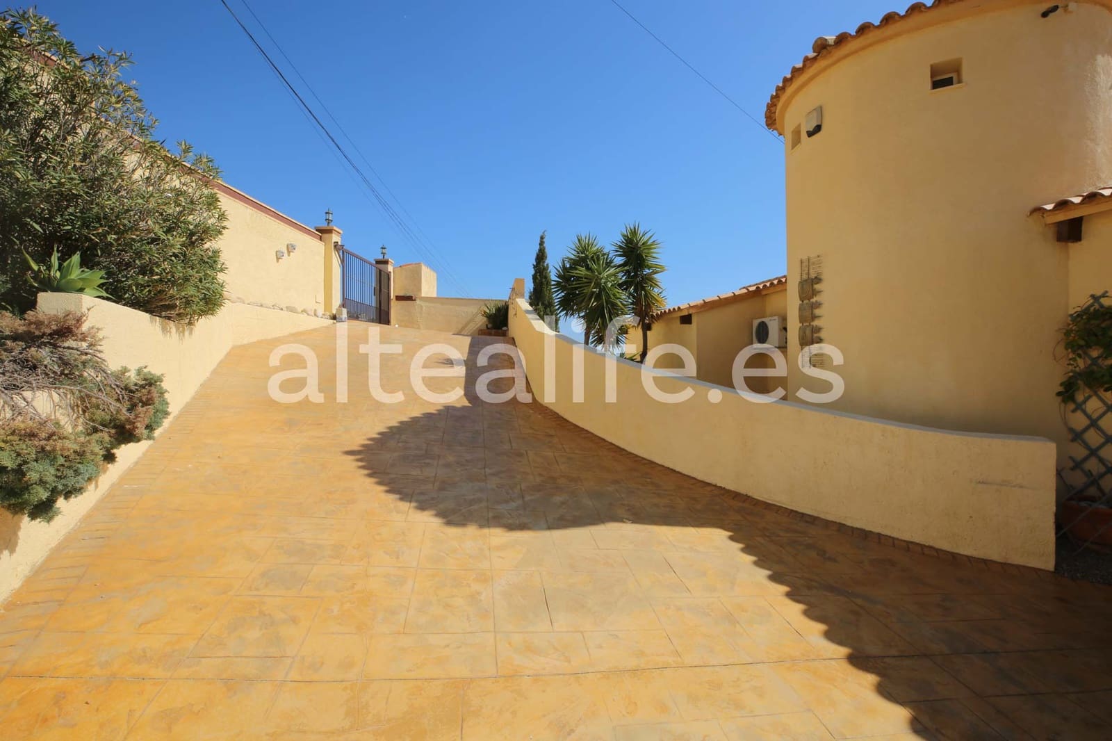 5 slaapkamer Villa te koop in Altea met zwembad garage - € 1.200.000 (Ref: 9650774)