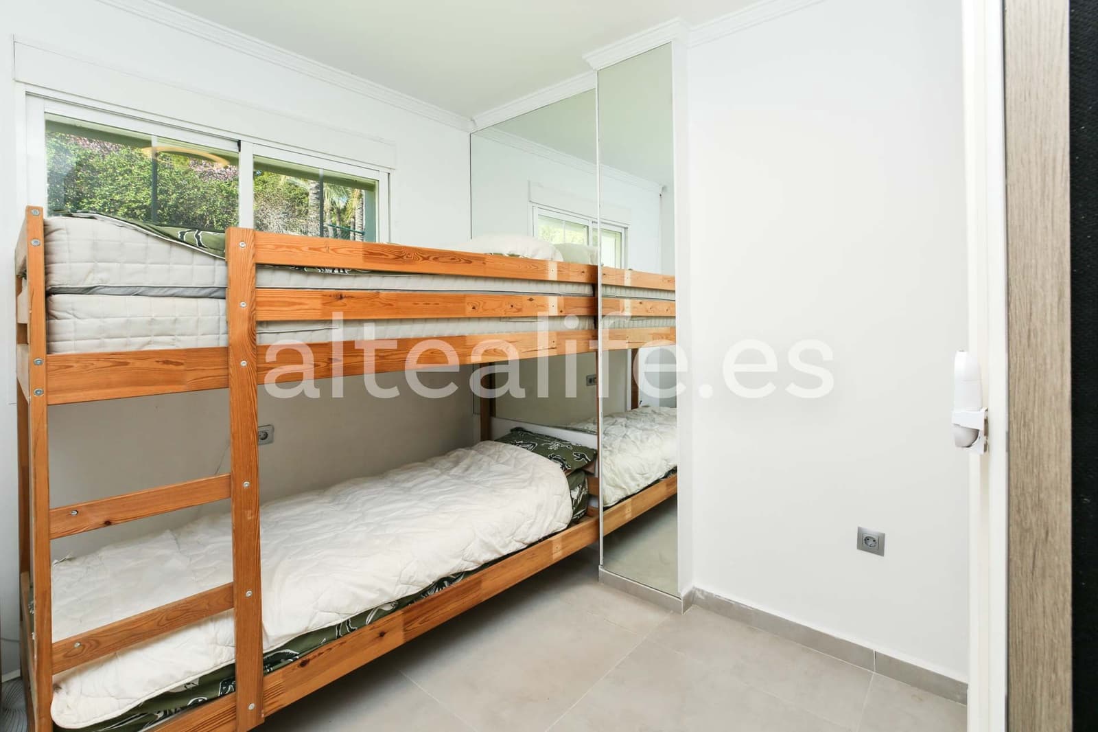 Bungalow de 3 habitaciones en Altea en venta con piscina garaje - 430.000 € (Ref: 9699321)