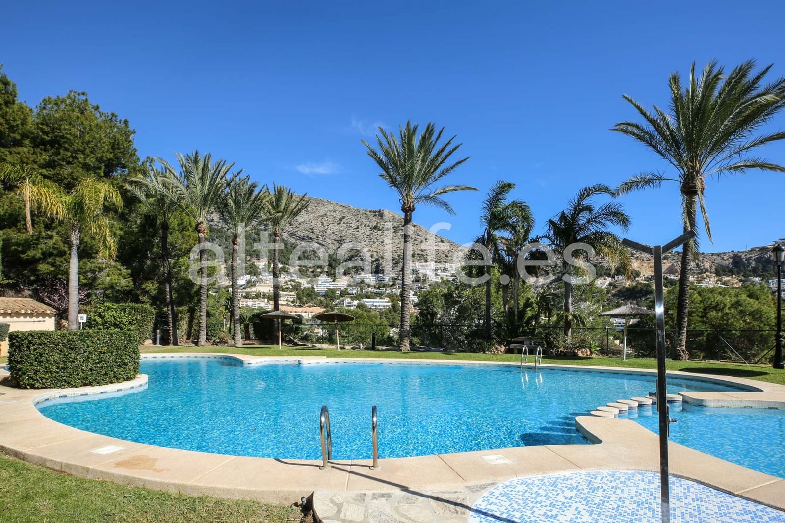 Bungalow de 3 habitaciones en Altea en venta con piscina garaje - 430.000 € (Ref: 9699321)