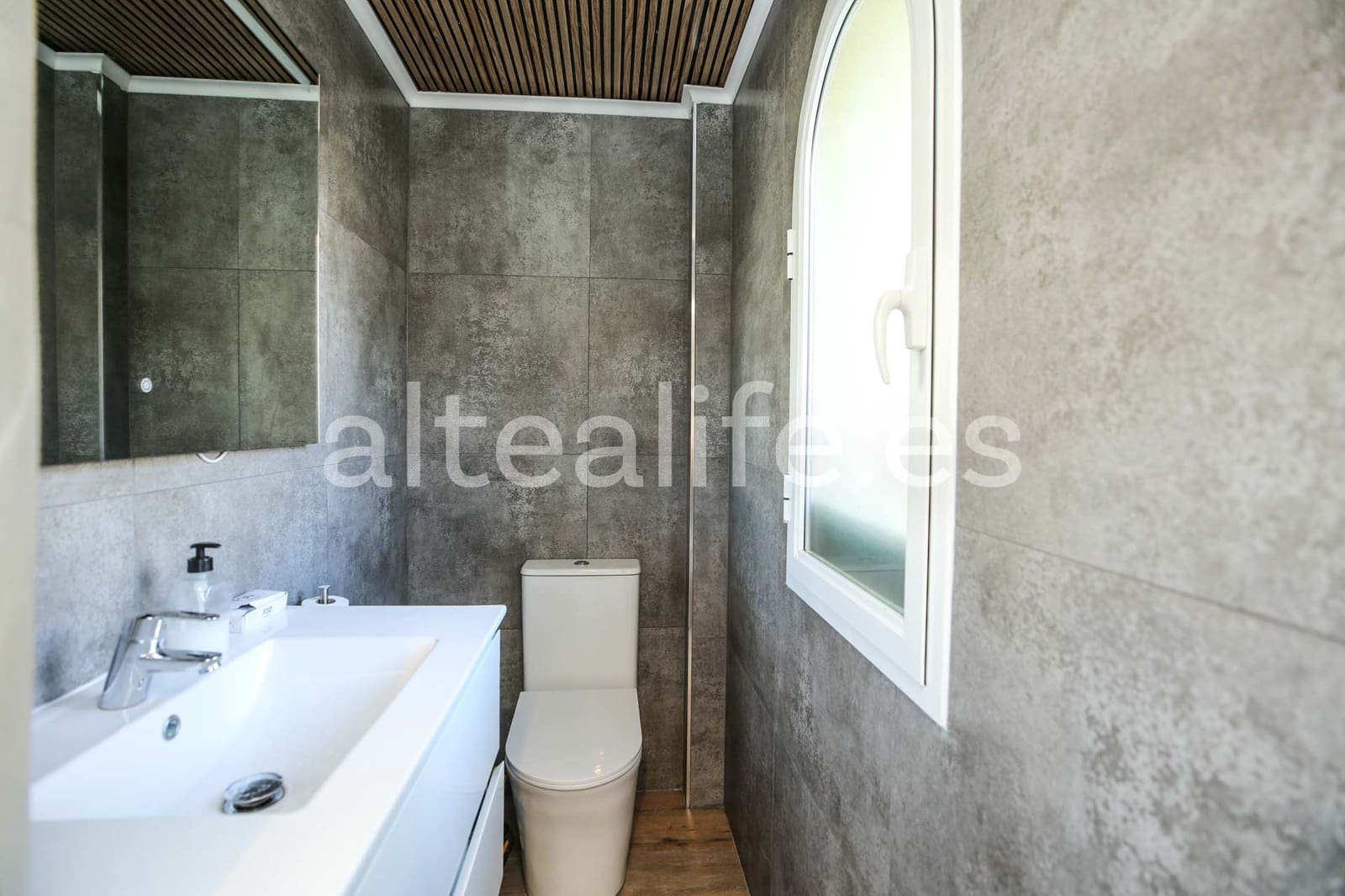 Bungalow de 3 habitaciones en Altea en venta con piscina garaje - 430.000 € (Ref: 9699321)
