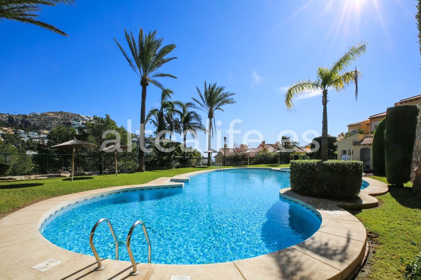 Bungalow de 3 habitaciones en Altea en venta con piscina garaje - 430.000 € (Ref: 9699321)