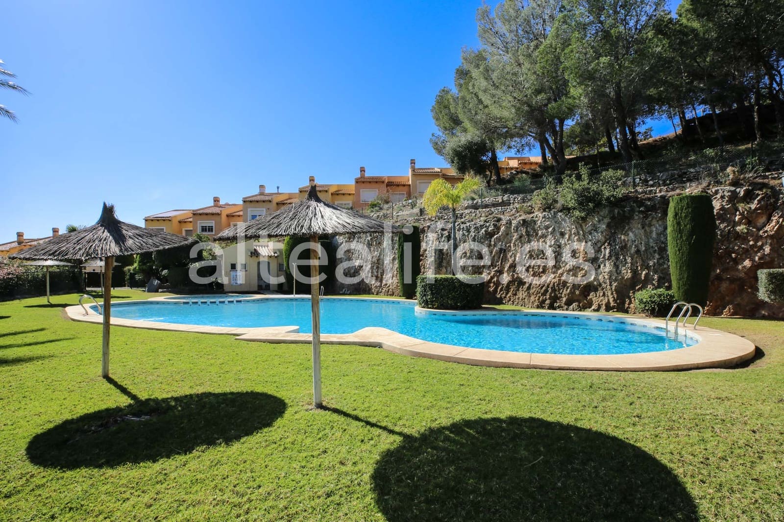 Bungalow de 3 habitaciones en Altea en venta con piscina garaje - 430.000 € (Ref: 9699321)