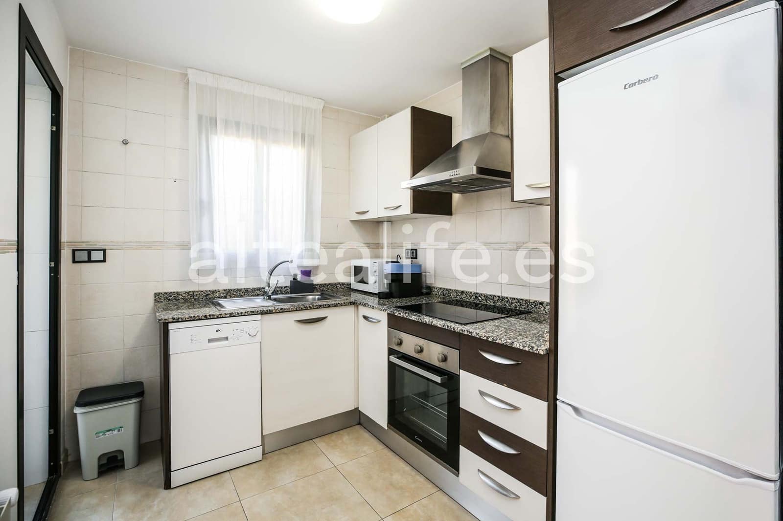 2 bedroom Apartment for rent in Alfaz del Pi / L'Alfas del Pi with pool garage - € 1,400 (Ref: 9707802)