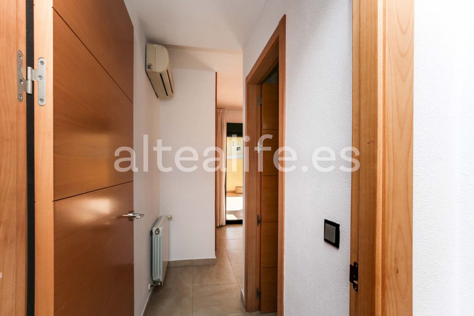 2 bedroom Apartment for rent in Alfaz del Pi / L'Alfas del Pi with pool garage - € 1,400 (Ref: 9707802)