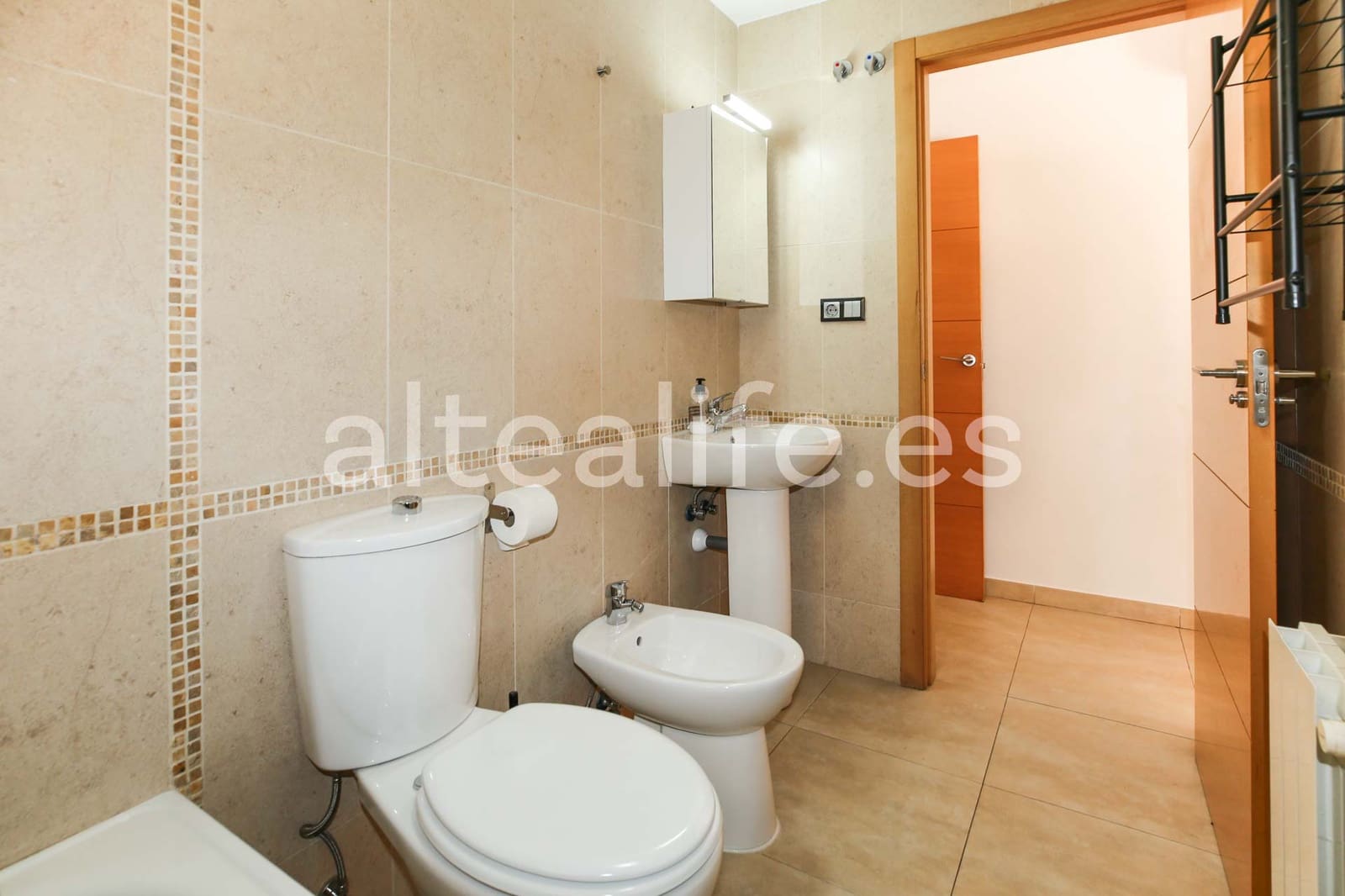 2 bedroom Apartment for rent in Alfaz del Pi / L'Alfas del Pi with pool garage - € 1,400 (Ref: 9707802)