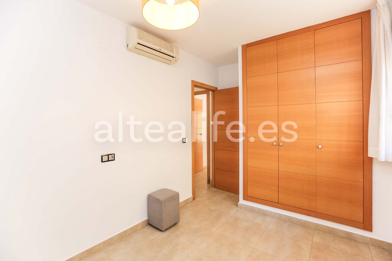 2 bedroom Apartment for rent in Alfaz del Pi / L'Alfas del Pi with pool garage - € 1,400 (Ref: 9707802)