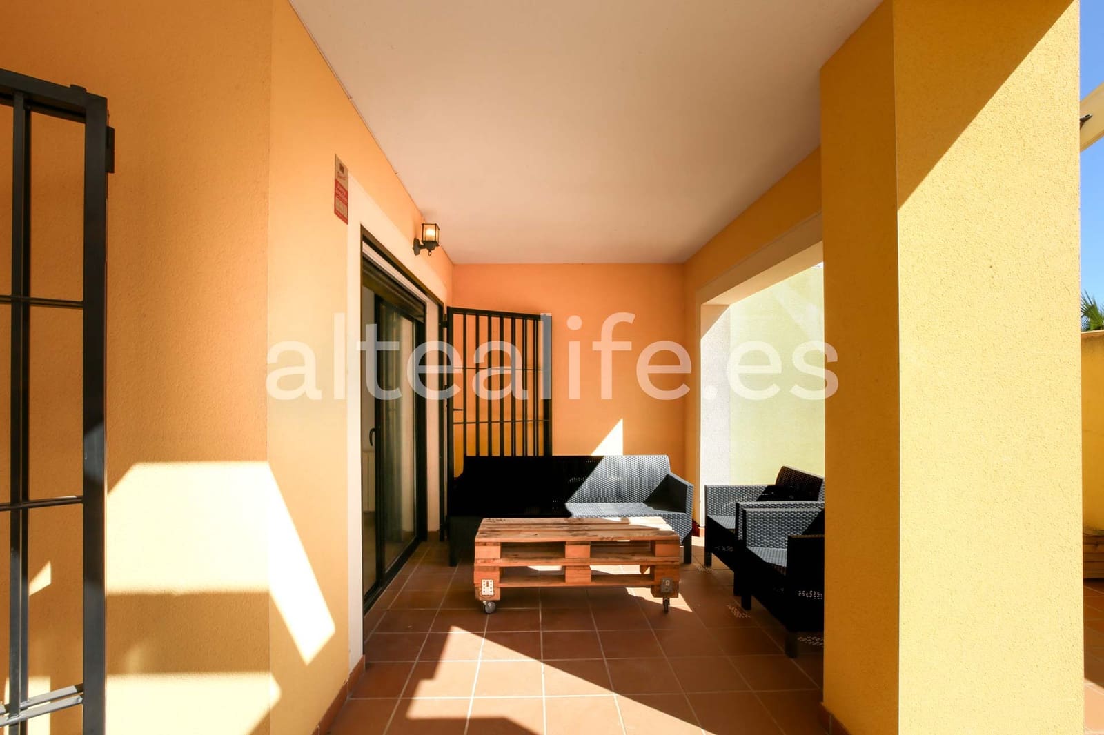 2 bedroom Apartment for rent in Alfaz del Pi / L'Alfas del Pi with pool garage - € 1,400 (Ref: 9707802)