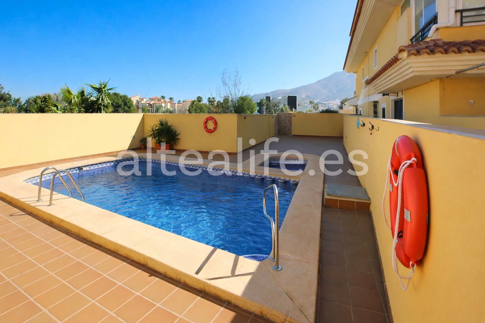2 bedroom Apartment for rent in Alfaz del Pi / L'Alfas del Pi with pool garage - € 1,400 (Ref: 9707802)
