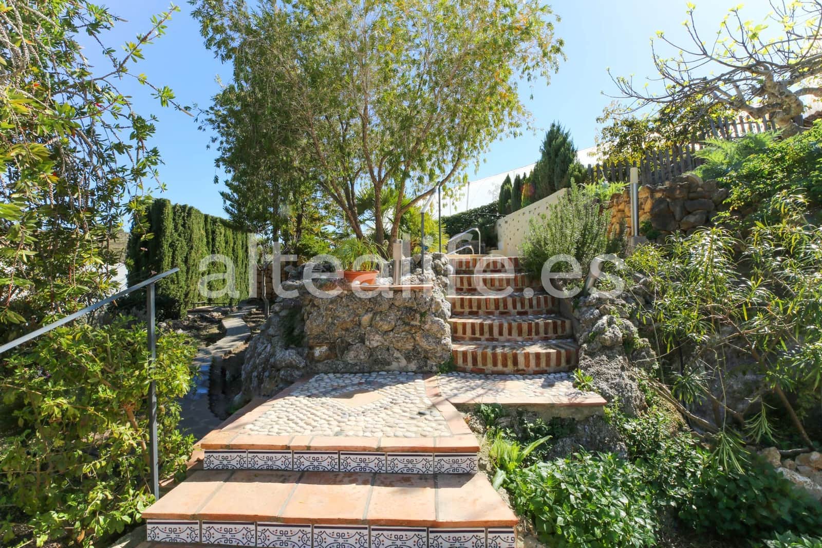 2 Zimmer Villa zu verkaufen in Altea mit Pool Garage - 375.000 € (Ref: 9730625)