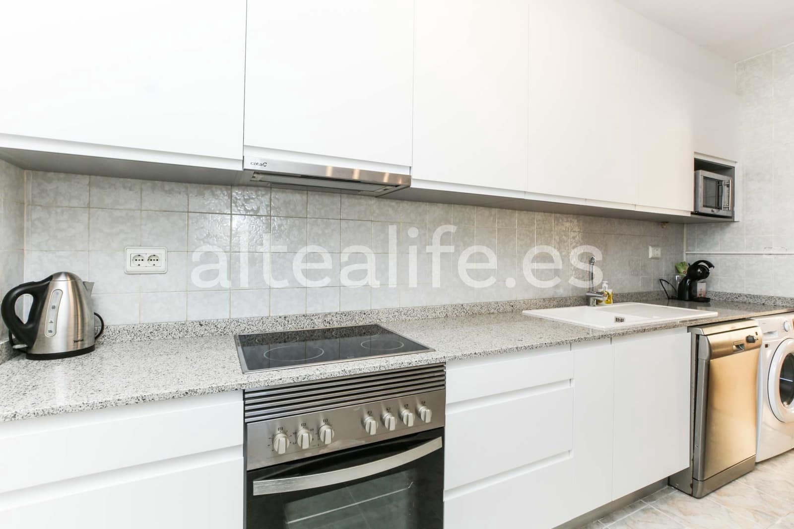 2 soveværelse Lejlighed til salg i Alfaz del Pi / L'Alfas del Pi med swimmingpool garage - € 285.000 (Ref: 9733949)