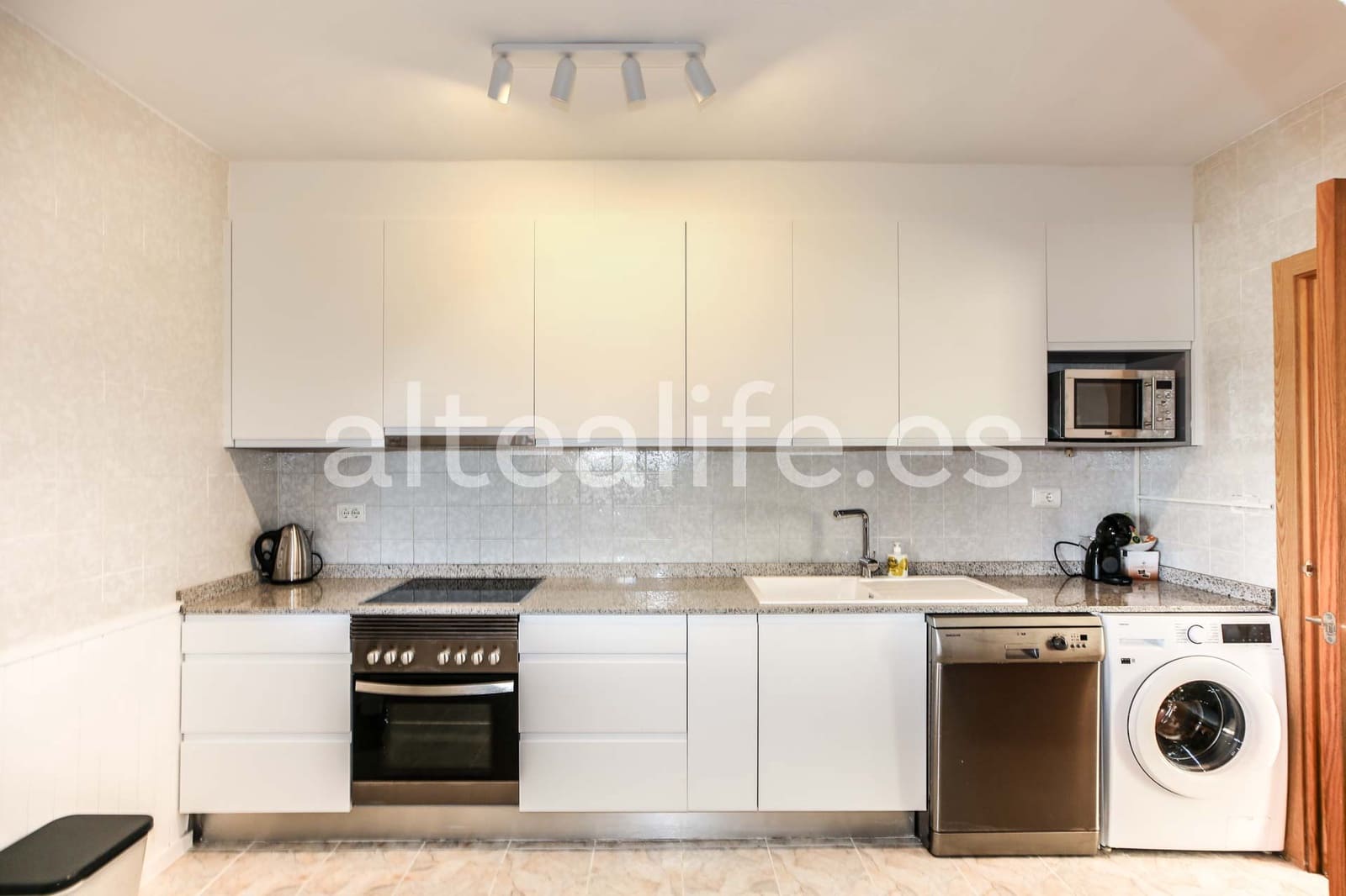 2 soveværelse Lejlighed til salg i Alfaz del Pi / L'Alfas del Pi med swimmingpool garage - € 285.000 (Ref: 9733949)