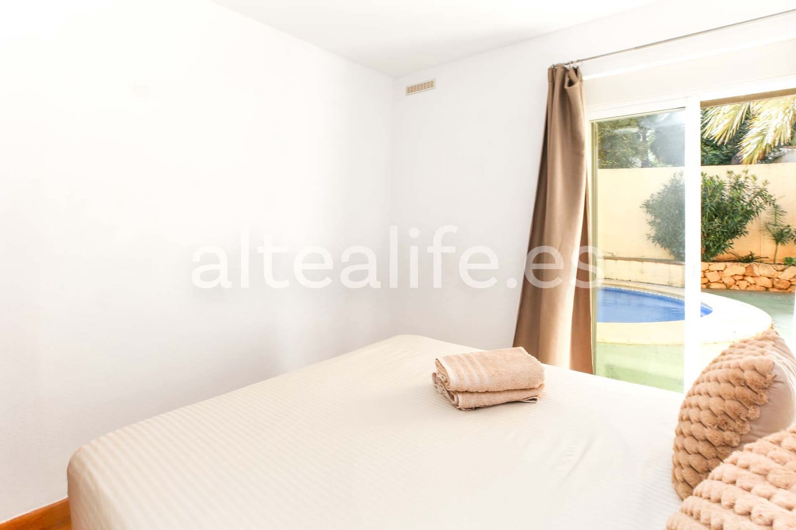 2 soveværelse Lejlighed til salg i Alfaz del Pi / L'Alfas del Pi med swimmingpool garage - € 285.000 (Ref: 9733949)