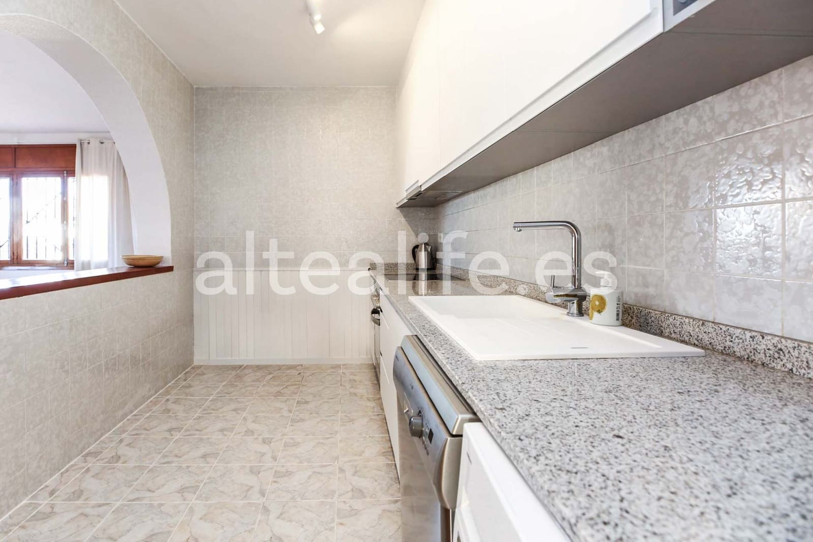 2 soveværelse Lejlighed til salg i Alfaz del Pi / L'Alfas del Pi med swimmingpool garage - € 285.000 (Ref: 9733949)