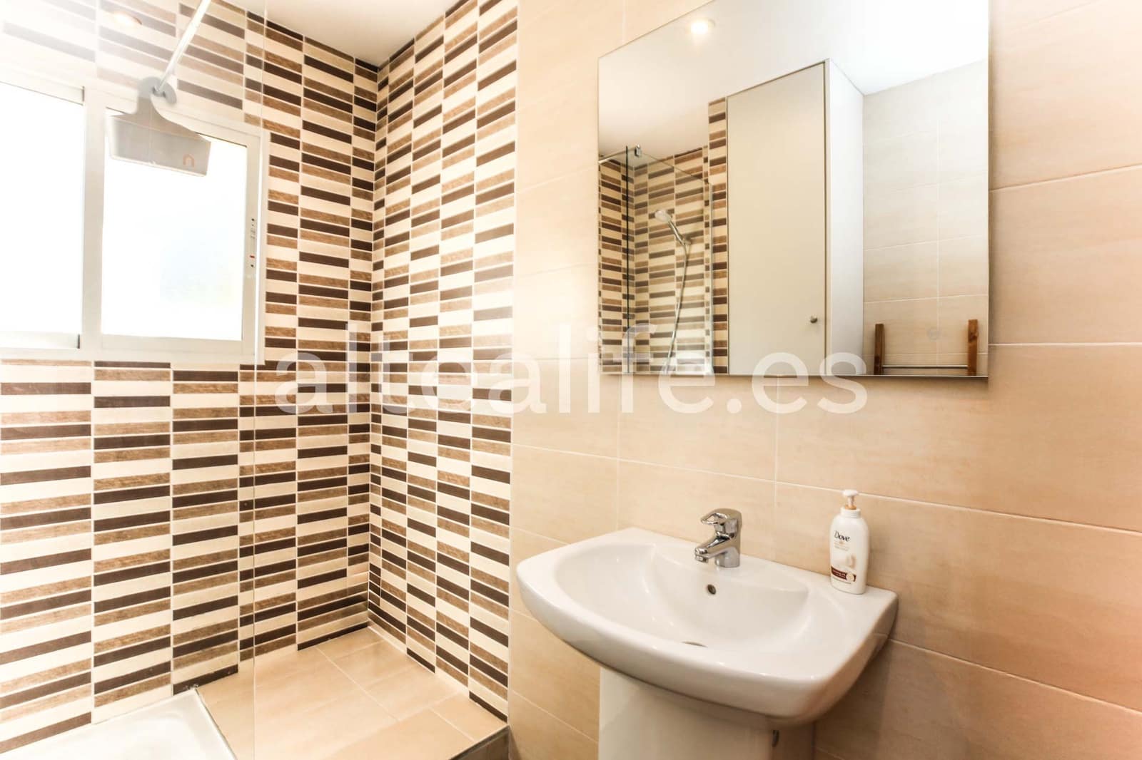 2 soveværelse Lejlighed til salg i Alfaz del Pi / L'Alfas del Pi med swimmingpool garage - € 285.000 (Ref: 9733949)