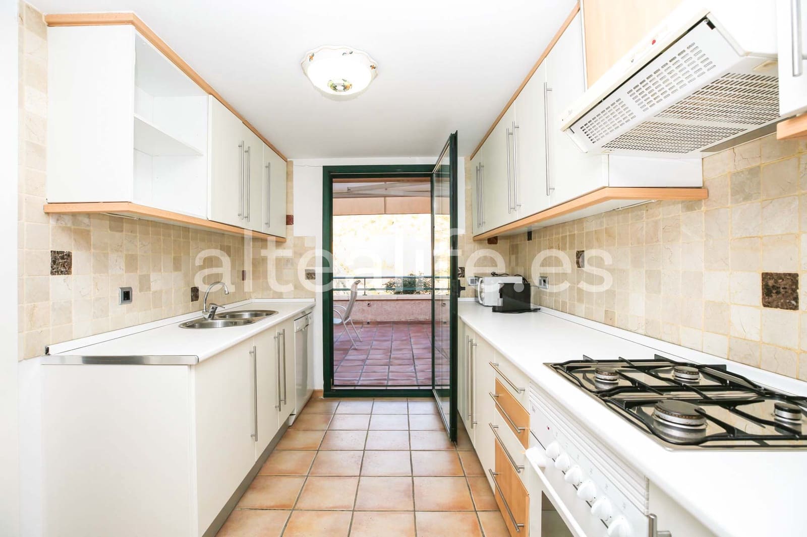 1 bedroom Apartment for rent in Altea with pool garage - € 1,150 (Ref: 9737299)