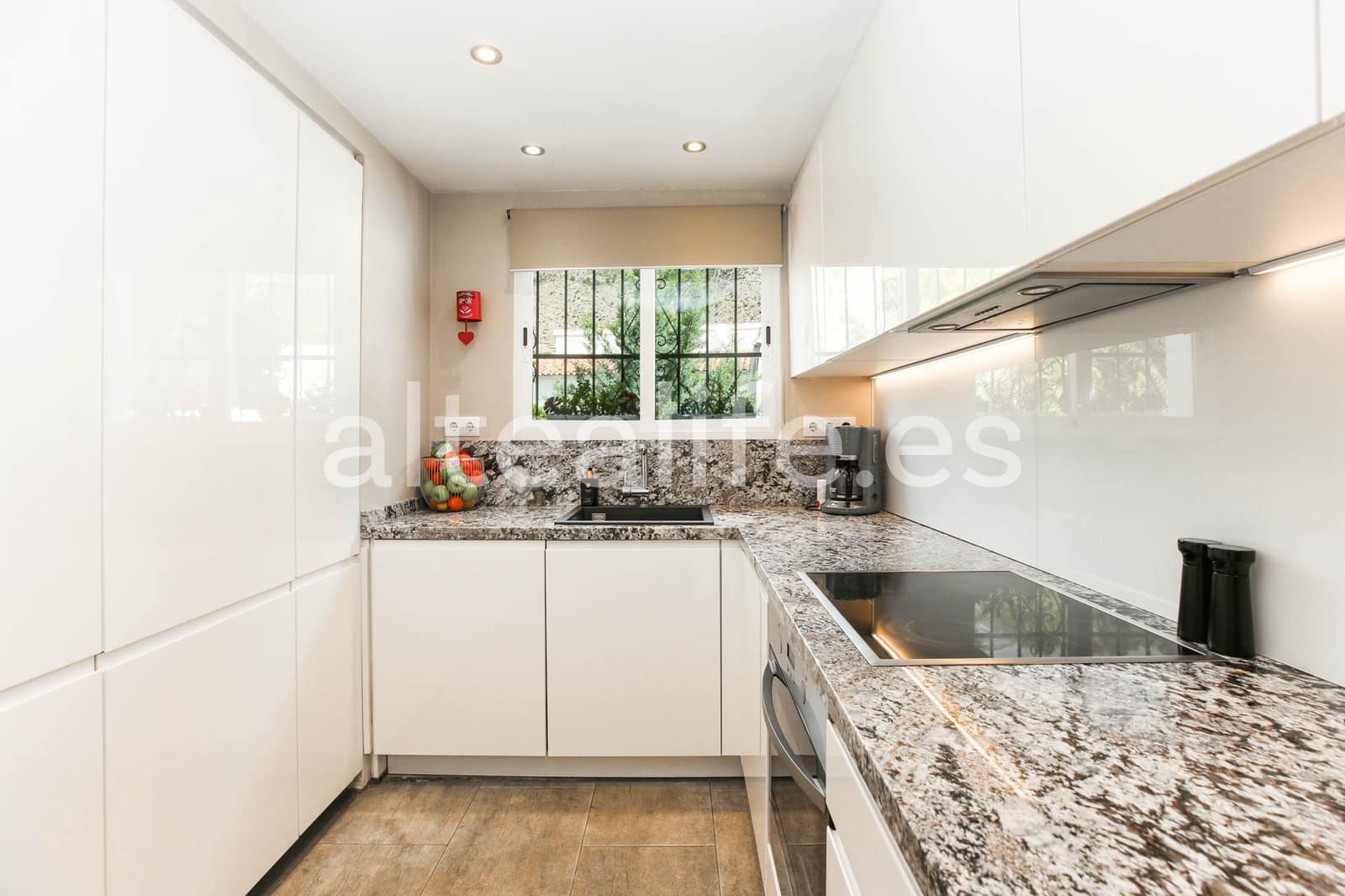 3 sypialnia Willa na sprzedaż w Altea z basenem garażem - 549 000 € (Ref: 9781994)