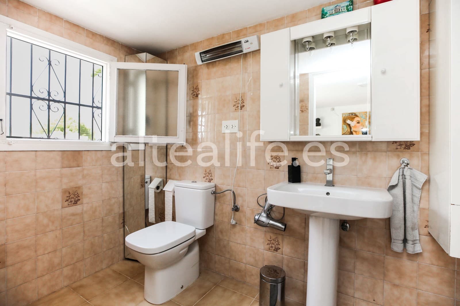 3 sypialnia Willa na sprzedaż w Altea z basenem garażem - 549 000 € (Ref: 9781994)