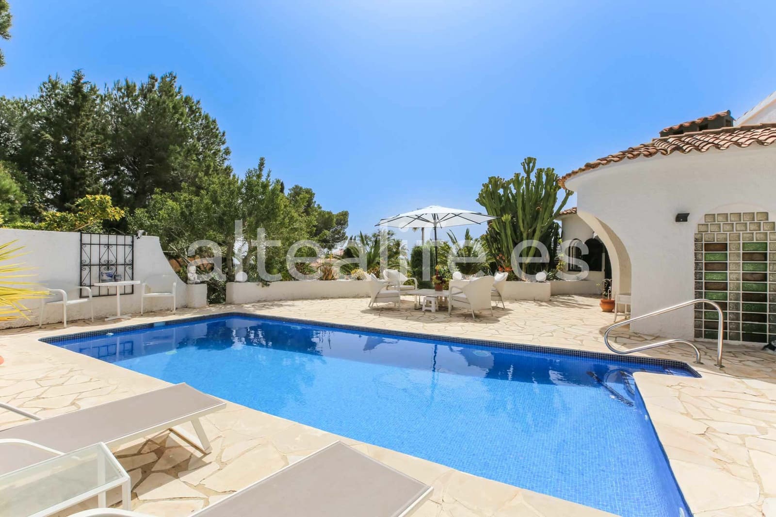 3 sypialnia Willa na sprzedaż w Altea z basenem garażem - 549 000 € (Ref: 9781994)