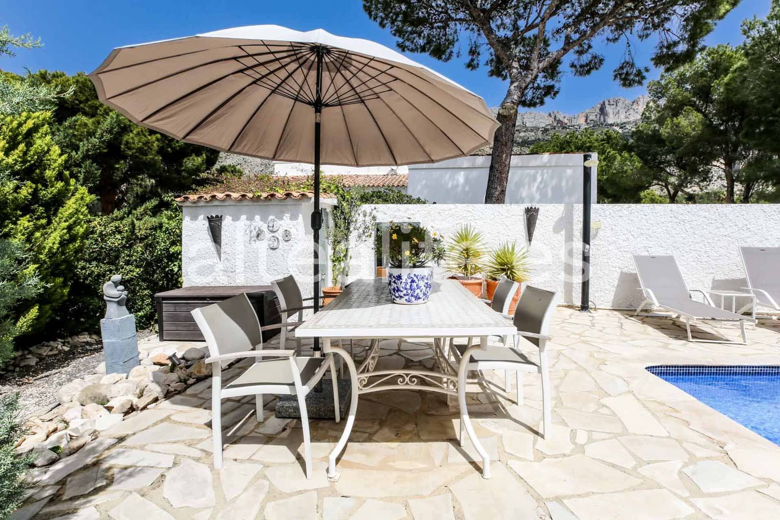 3 sypialnia Willa na sprzedaż w Altea z basenem garażem - 549 000 € (Ref: 9781994)