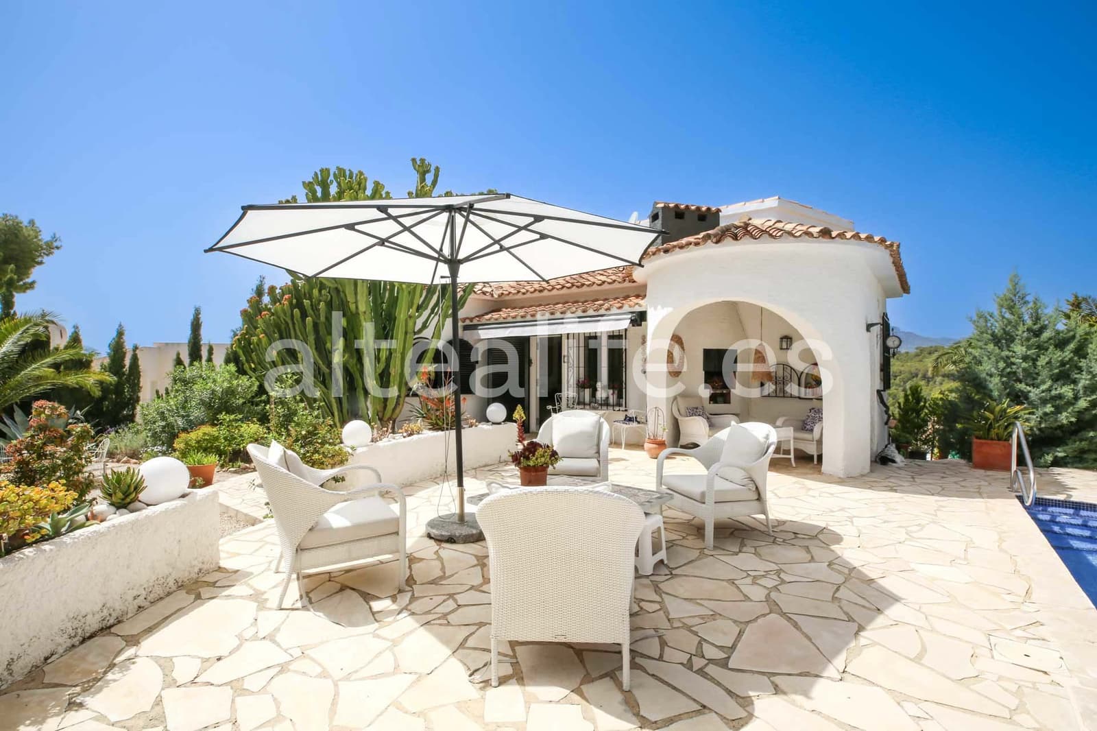 3 sypialnia Willa na sprzedaż w Altea z basenem garażem - 549 000 € (Ref: 9781994)