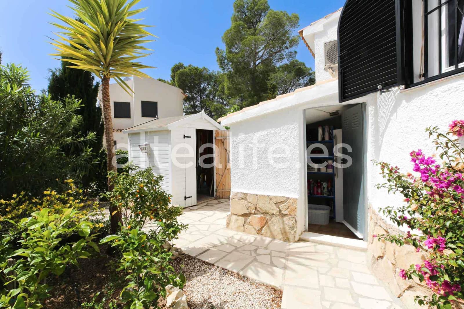 3 sypialnia Willa na sprzedaż w Altea z basenem garażem - 549 000 € (Ref: 9781994)