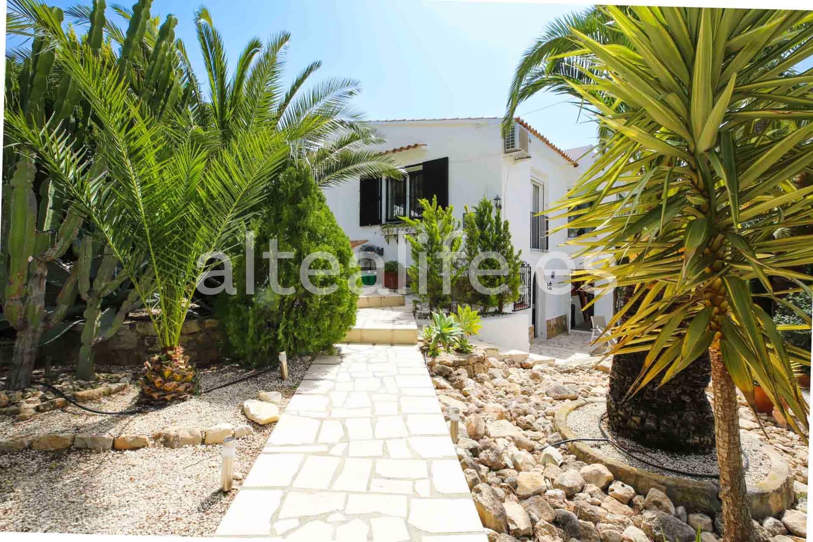 3 sypialnia Willa na sprzedaż w Altea z basenem garażem - 549 000 € (Ref: 9781994)