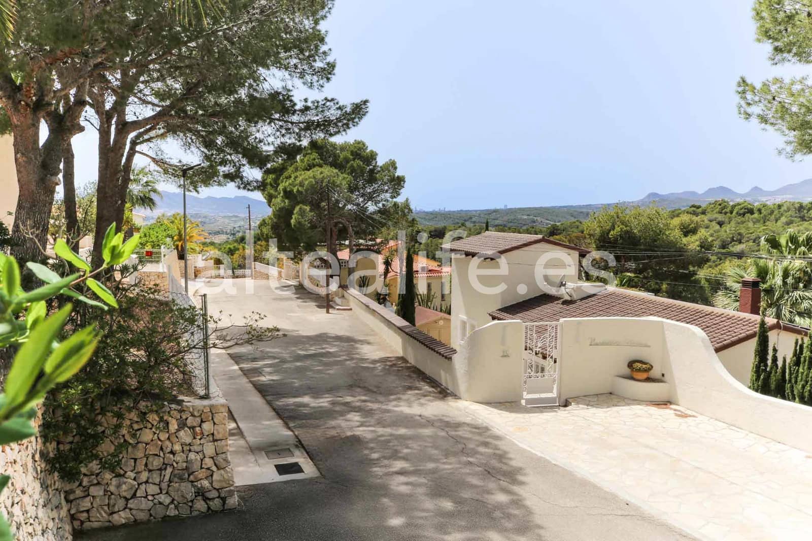 3 sypialnia Willa na sprzedaż w Altea z basenem garażem - 549 000 € (Ref: 9781994)