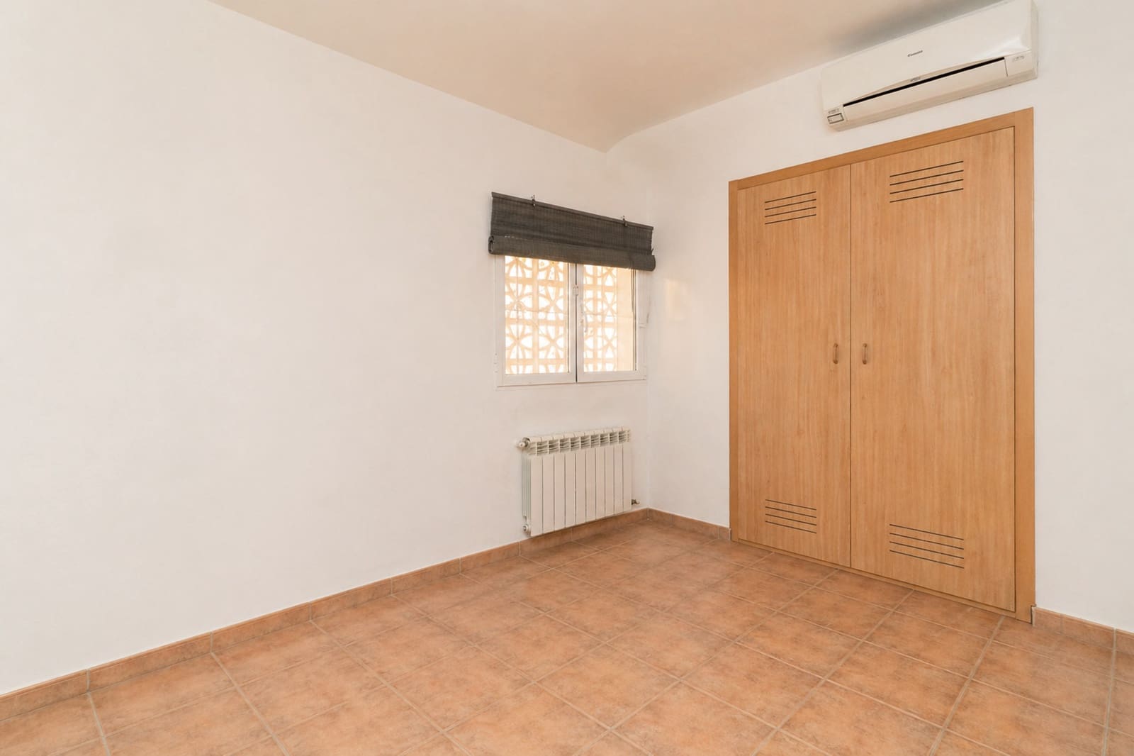 3 sovrum Villa att hyra i La Nucia med pool - 2 500 € (Ref: 9804777)