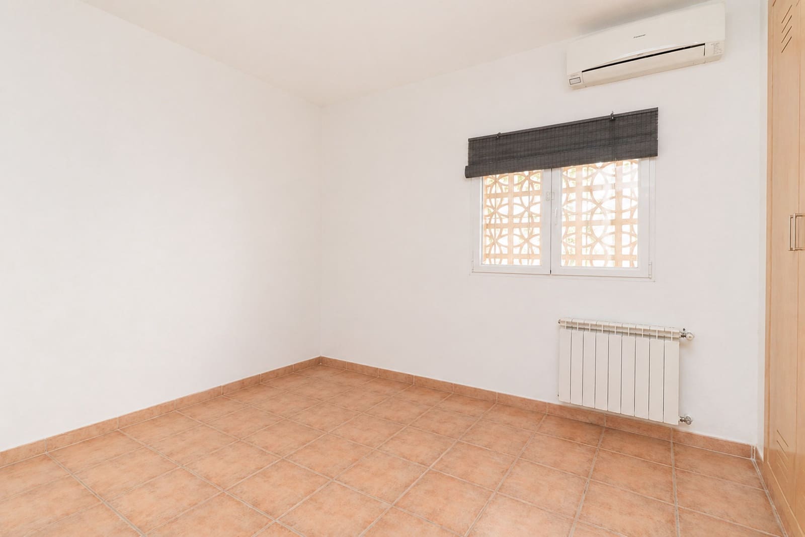 3 sovrum Villa att hyra i La Nucia med pool - 2 500 € (Ref: 9804777)