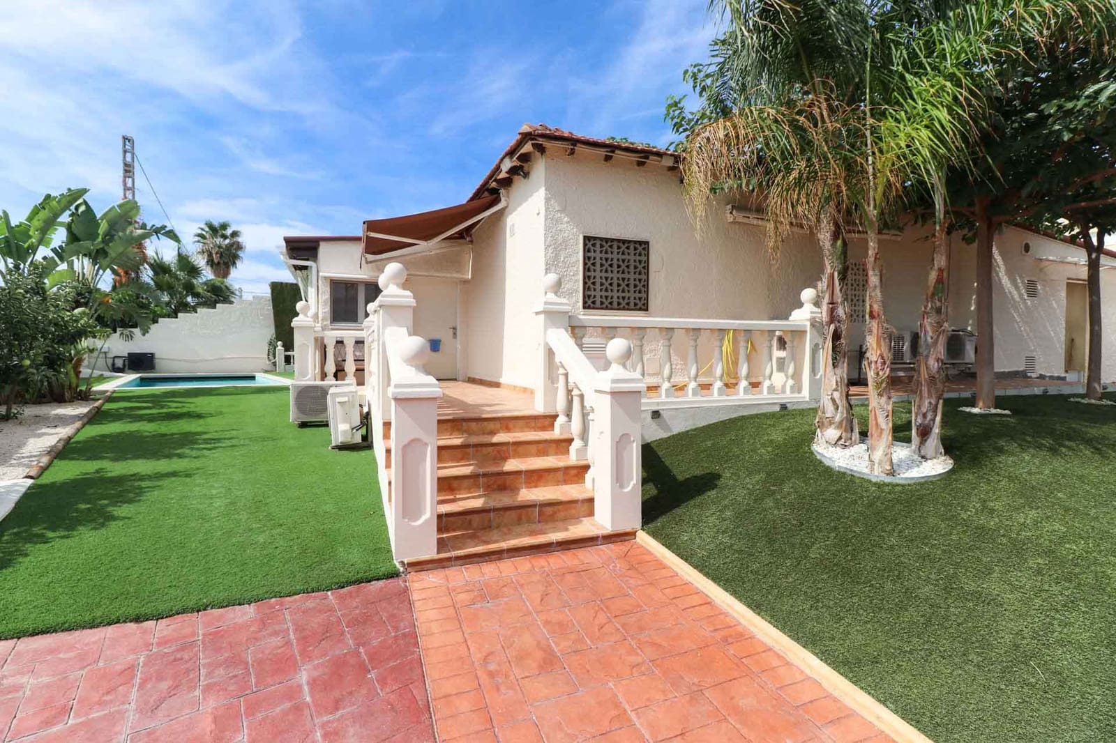 3 sovrum Villa att hyra i La Nucia med pool - 2 500 € (Ref: 9804777)