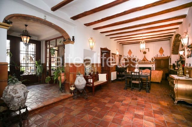 6 slaapkamer Huis te koop in Gandia - € 550.000 (Ref: 9844556)