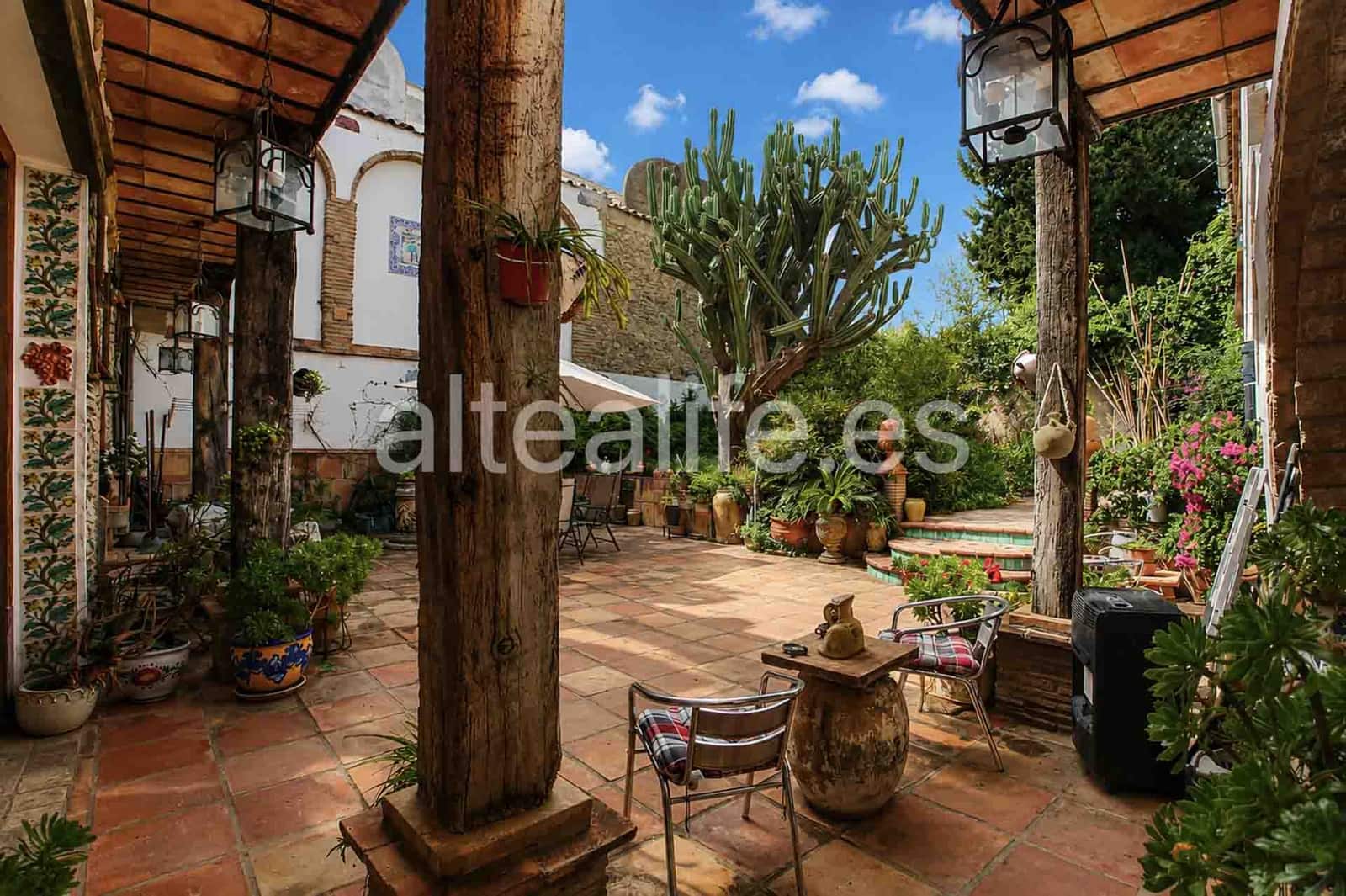 6 bedroom Townhouse for sale in Alqueria de la Comtessa - € 550,000 (Ref: 9844556)