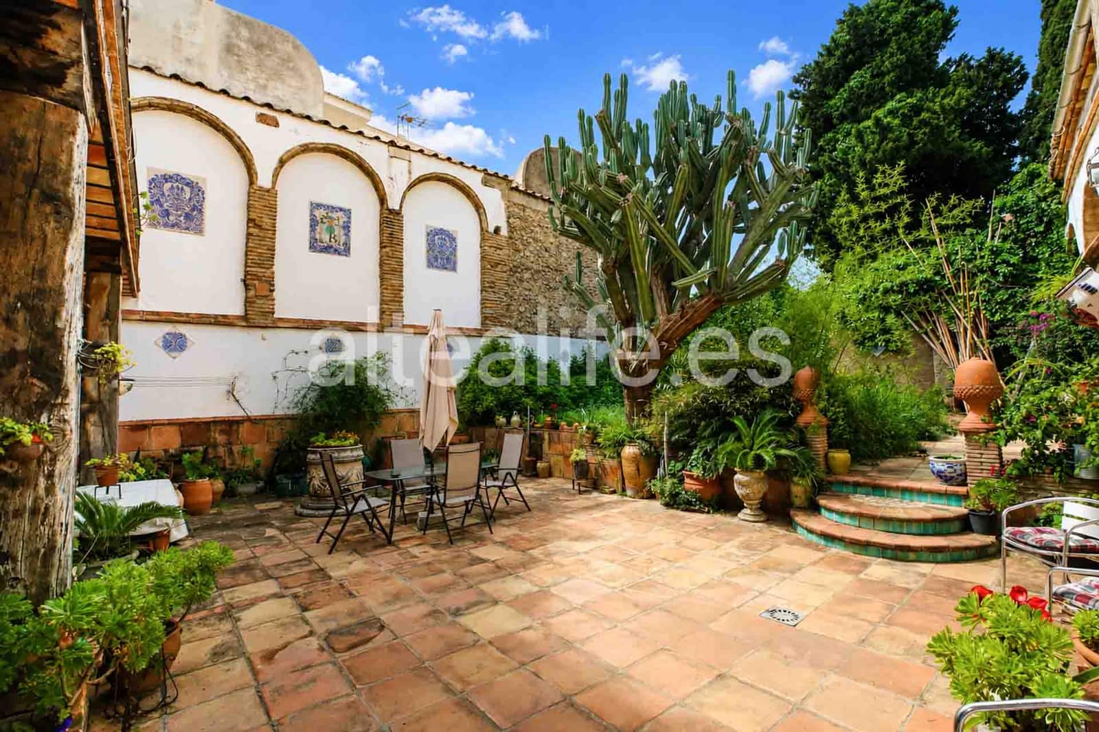6 bedroom Townhouse for sale in Alqueria de la Comtessa - € 550,000 (Ref: 9844556)