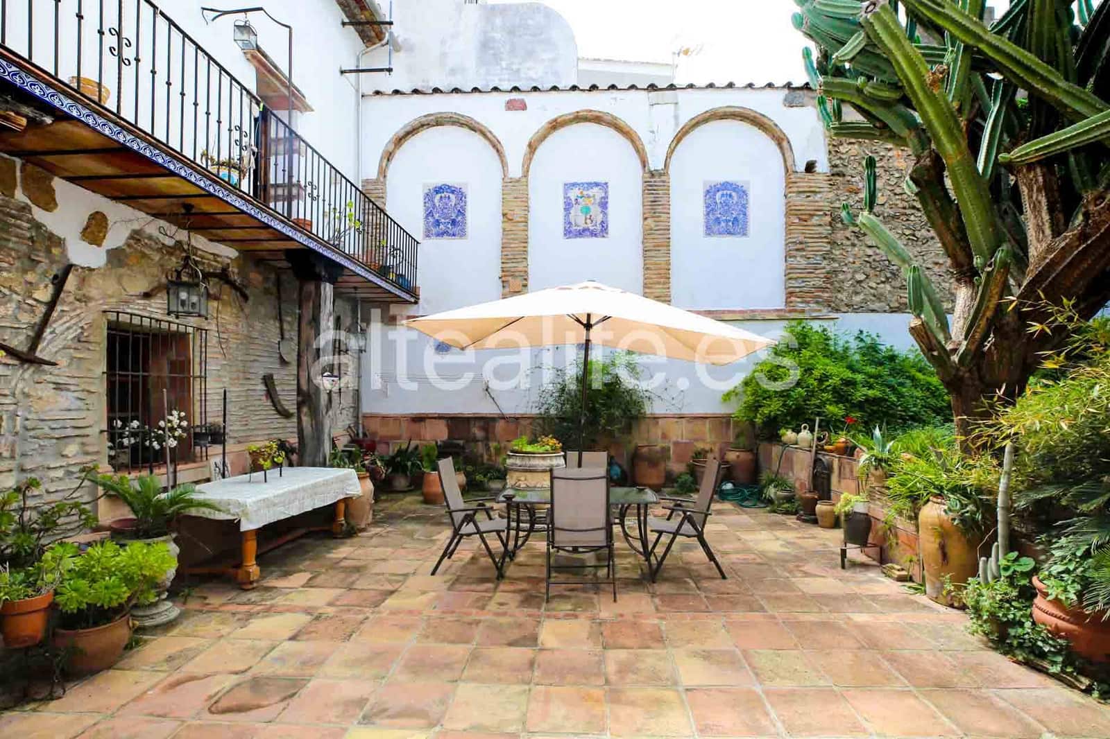 6 bedroom Townhouse for sale in Alqueria de la Comtessa - € 550,000 (Ref: 9844556)