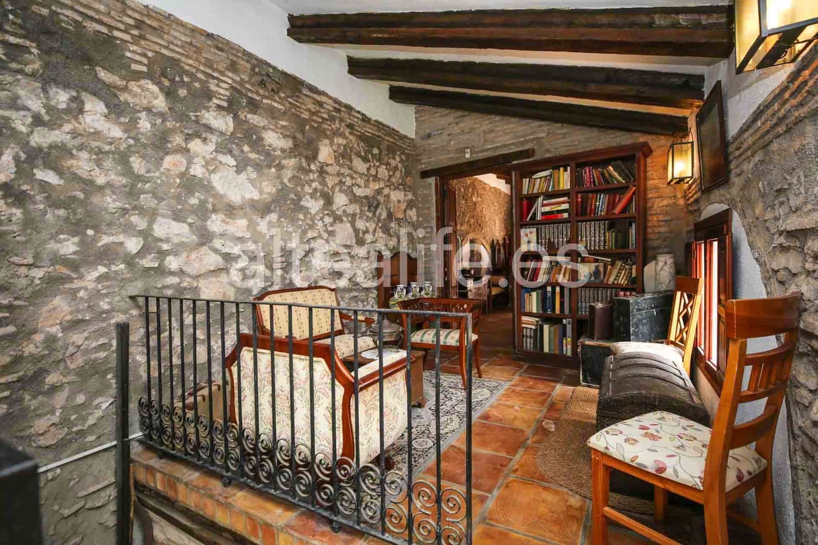 6 bedroom Townhouse for sale in Alqueria de la Comtessa - € 550,000 (Ref: 9844556)
