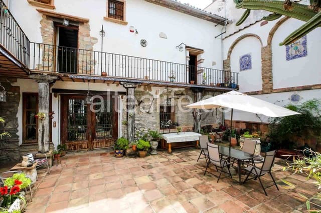 6 slaapkamer Huis te koop in Gandia - € 550.000 (Ref: 9844556)